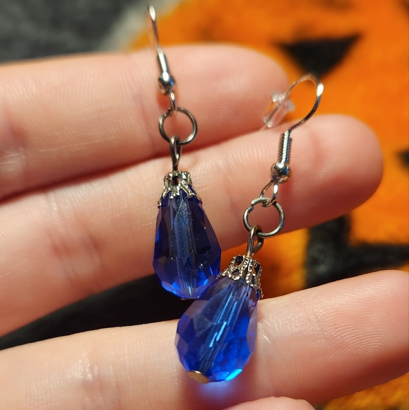 Glass bead earrings - Picture 2 of 4